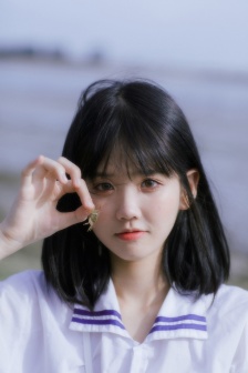 情窦初开的小姑娘